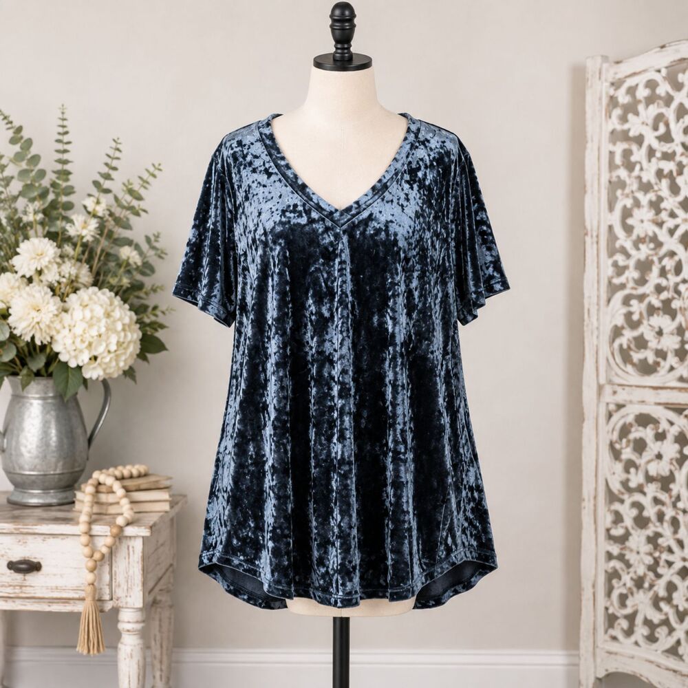 Amaryllis Y2K Crushed Velour V Neck Top Plus Size 3X Black Blue Polyester